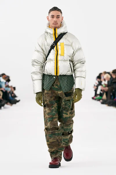 Look 40